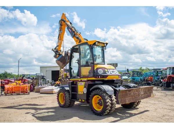 Excavator pe roti JCB Hydradig 110 W de vanzare